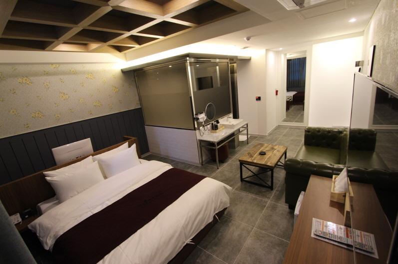 Instar Tourist Hotel Tegu Exteriér fotografie
